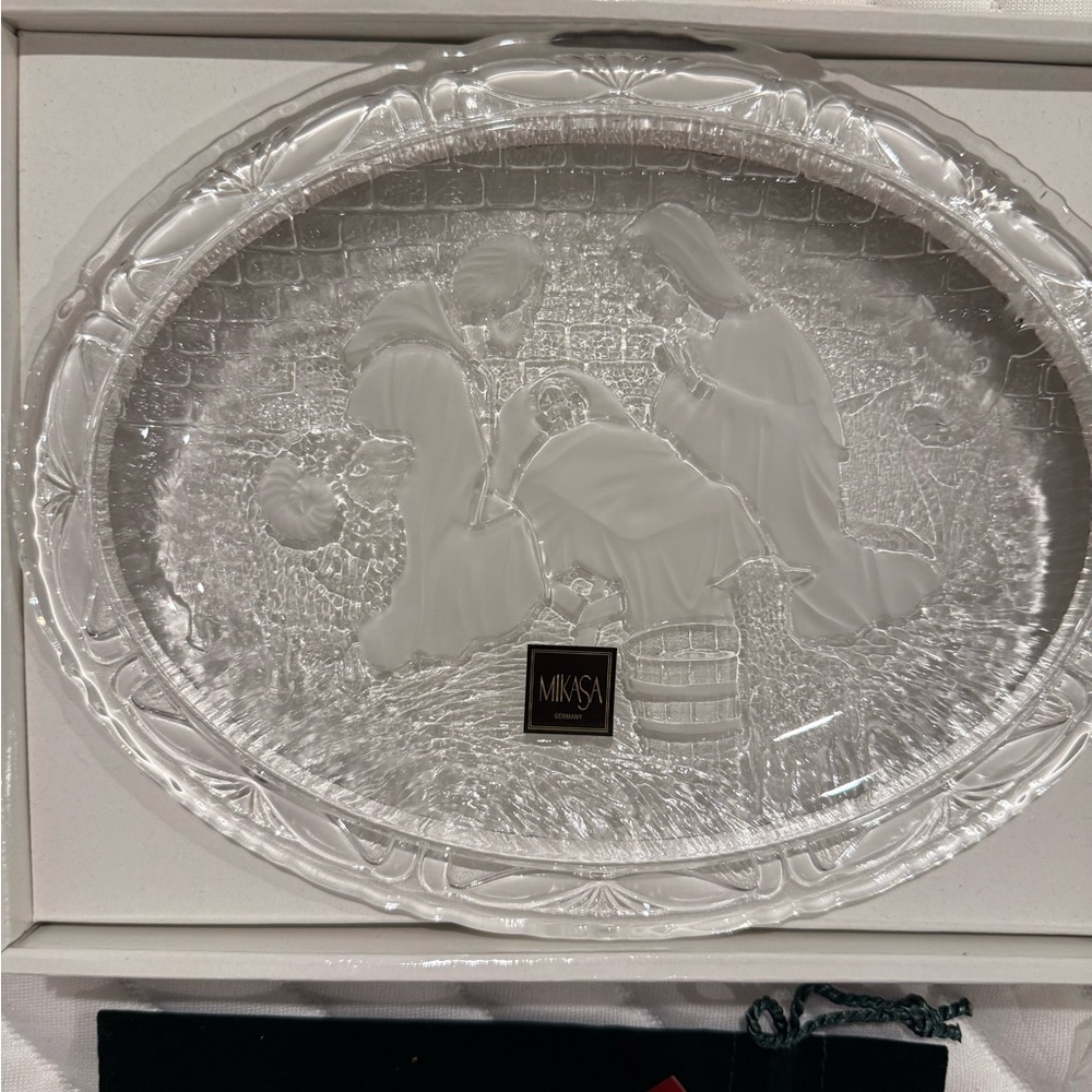 Mikasa Clear Crystal‎ Decorative Christmas  Platter NEW